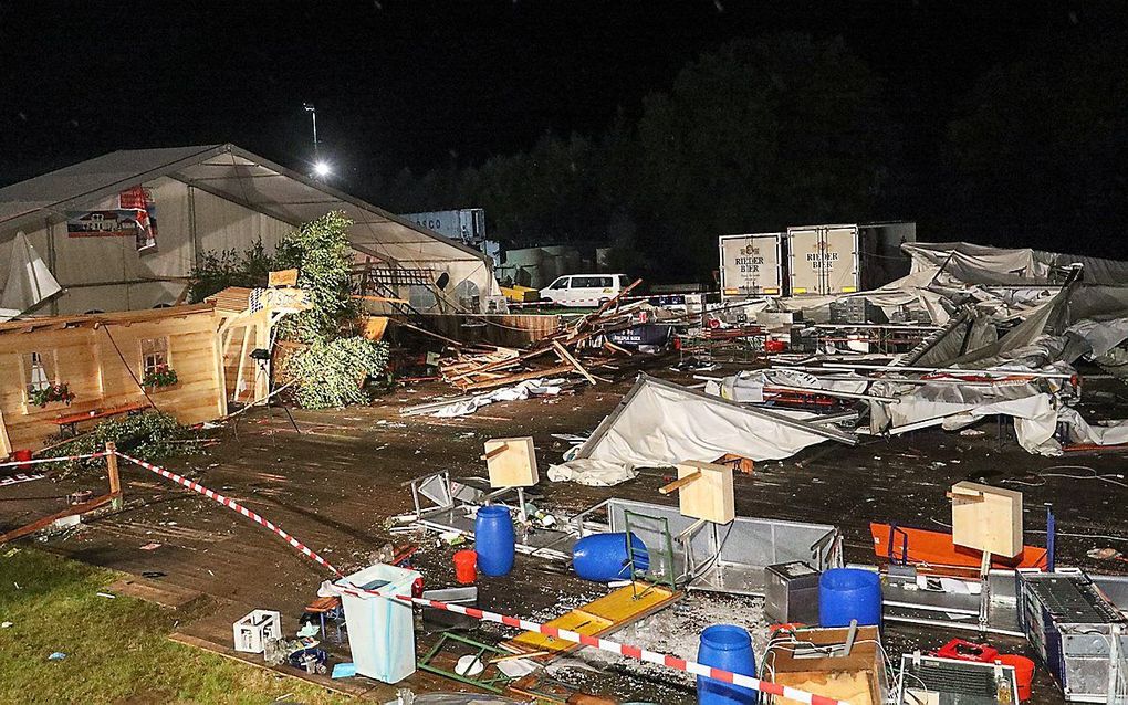 Ravage nadat de tent is ingestort. beeld EPA