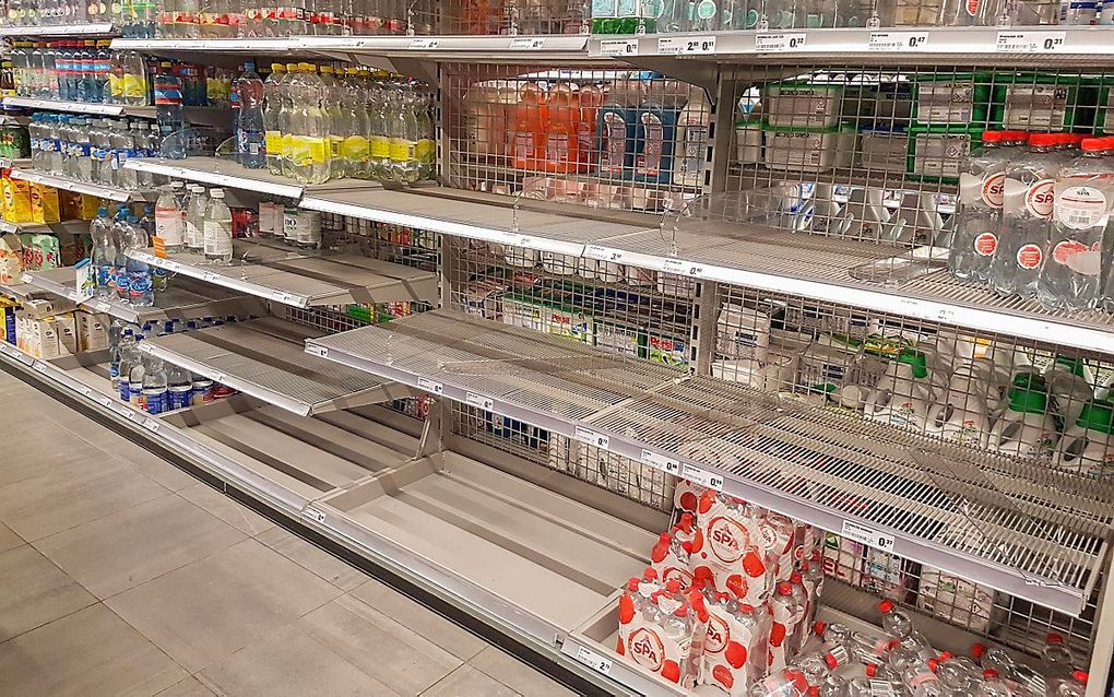 Leeg waterschap in supermarkt Vlaardingen. beeld ANP