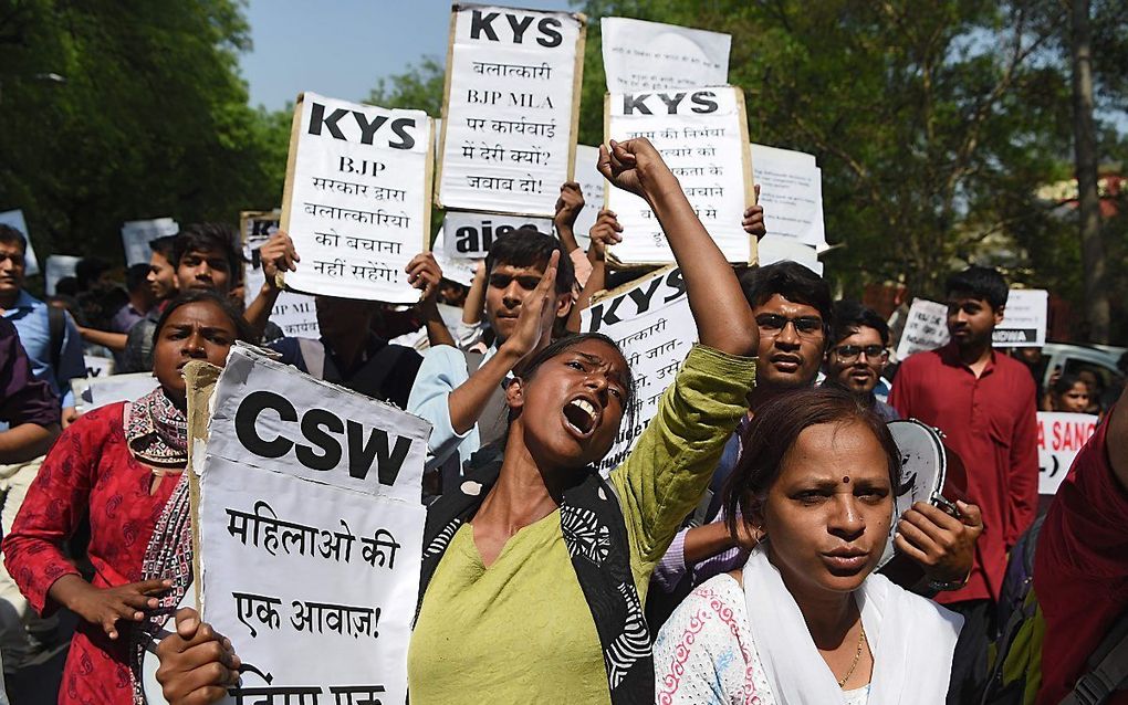 Protest bij de rechtbank in Jammu. beeld AFP