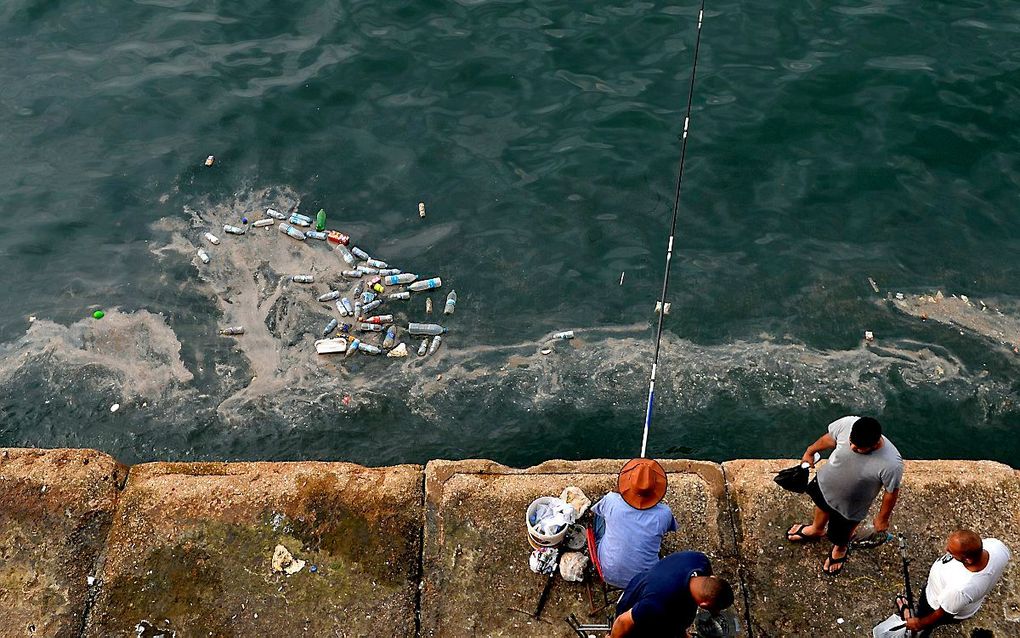 Hoewel de Middellandse Zee maar 1 procent van het water op aarde bevat, herbergt ze volgens de laatste berekeningen liefst 7 procent van het zwervende microplastic wereldwijd. beeld AFP