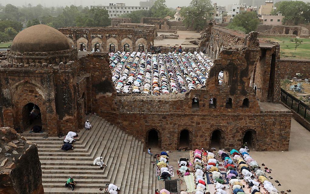 Viering van het einde van de ramadan in New Delhi, India. beeld EPA