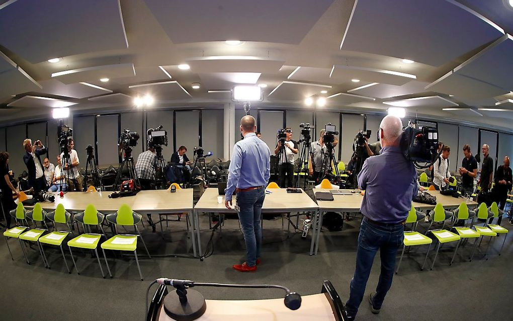 Media wachten op het begin van de persconferentie over de doorbraak in het onderzoek naar de dood van de elfjarige Nicky Verstappen. beeld ANP