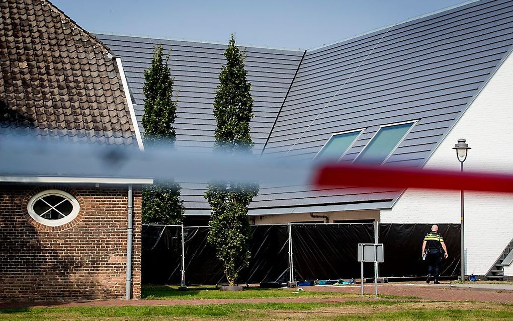 Gemeentehuis in Bemmel, nadat een auto naar binnen reed. beeld ANP