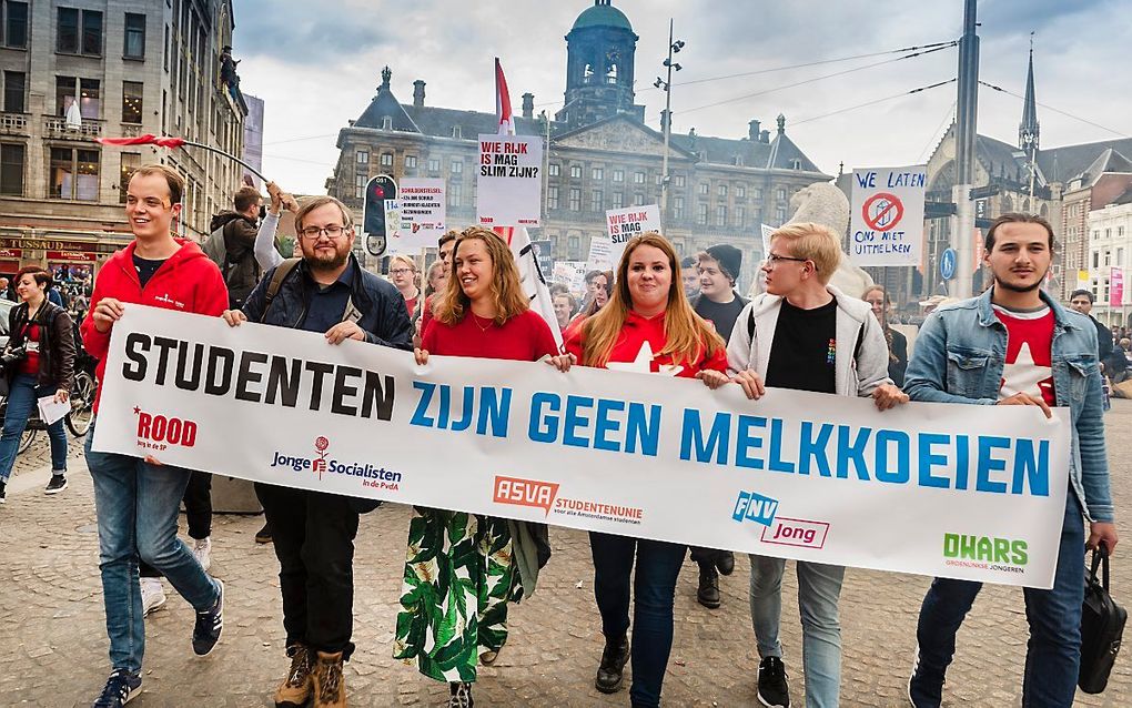 Studentenprotest op de Dam tegen de verhoging van de rente op studieleningen in 2018. beeld ANP