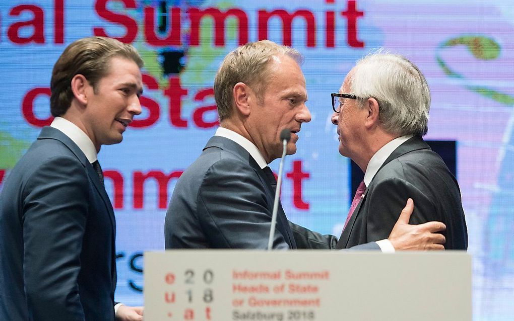 Kurz, Tusk en Juncker. beeld EPA