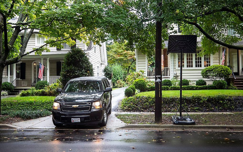 Kavanaugh vertrekt vanuit zijn huis in Bethesda, Maryland, naar de rechtbank. beeld EPA