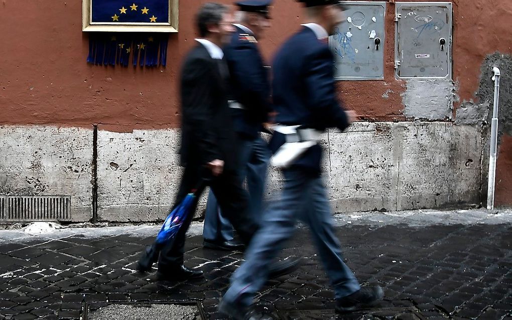 Anti-EU-kunstwerk in de straten van Rome. beeld AFP