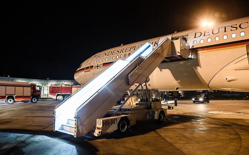 De Airbus in Keulen na de noodlanding. beeld EPA