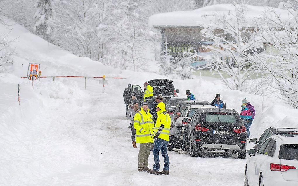 Wegens lawinegevaar wordt ook in Oostenrijk het hele skigebied van de Hochkar ontruimd. Het skigebied ligt circa 120 kilometer ten zuidwesten van Wenen en iedereen moet er in de loop van maandag vertrekken, zo hebben de autoriteiten bevolen. beeld EPA