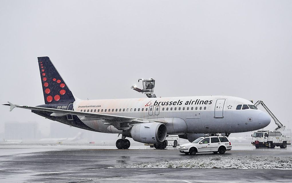 Een vliegtuig op luchthaven Zaventem in Brussel. beeld AFP