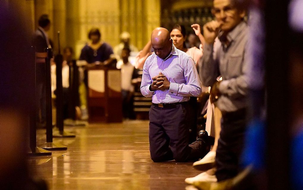 Een herdenkingsmis in Sydney, Australië, ter nagedachtenis aan de slachtoffers van de aanslagen in Sri Lanka. beeld EPA