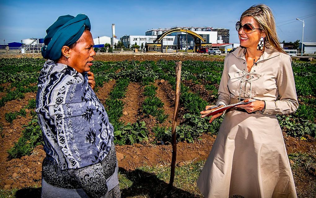 Koningin Máxima bezoekt een bierbrouwerij tijdens haar bezoek aan Ethiopië. beeld ANP