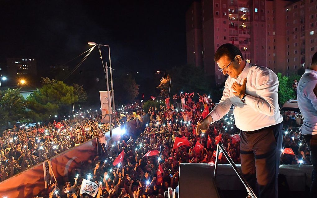 De nieuw gekozen burgemeester van Istanbul, Imamoglu. beeld EPA