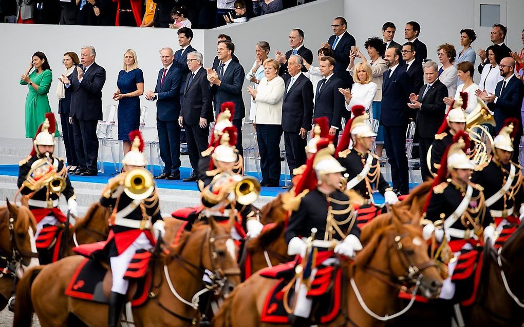 Rutte en Bijleveld aanwezig op Franse nationale feestdag. beeld ANP