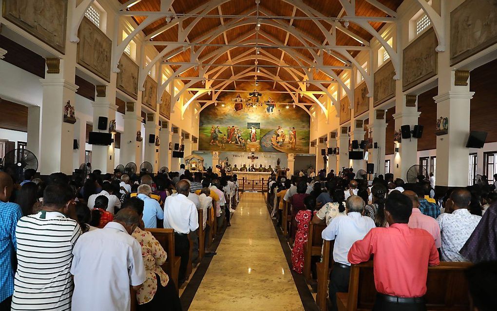 Drie maanden na de aanslagen in Sri Lanka nemen spanningen tussen boeddhisten en moslims toe. beeld EPA, M. A. Pushpa Kumara