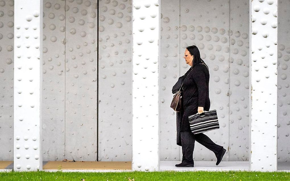 Advocate Inez Weski komt aan bij de extra beveiligde rechtbank op Schiphol, waar strafzaak Marengo behandeld wordt. beeld ANP