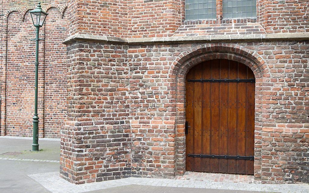 Ingang van de Oude Kerk in Barneveld. beeld RD, Anton Dommerholt