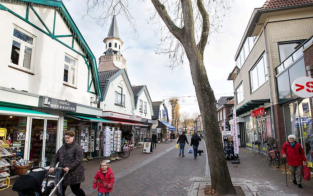 Winkelstraat met Dorpskerk in Nunspeet. beeld RD, Anton Dommerholt