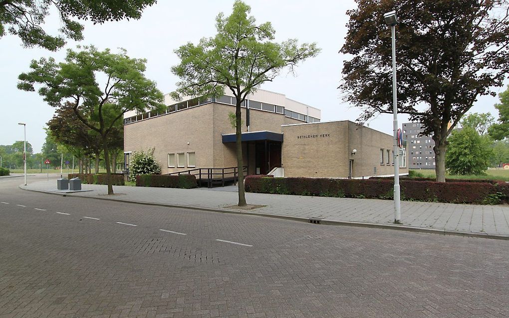 Het kerkgebouw van de gereformeerde gemeente te Hoogvliet. beeld Jaap Sinke