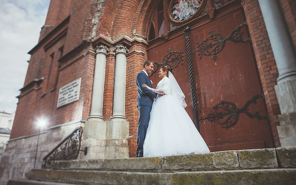 „Het CBS meldde recent dat minder dan 15 procent van de Nederlanders aan het huwelijk de voorkeur geeft boven samenwonen. Daarmee wordt het huwelijk steeds meer een christelijk symbool.” beeld iStock