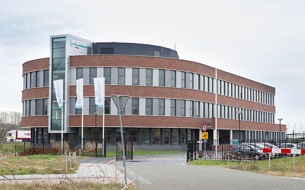 Het Hoornbeeck College in Kampen. Alle vestigingen van de school zijn maandag en dinsdag gesloten voor studenten. beeld RD, Anton Dommerholt