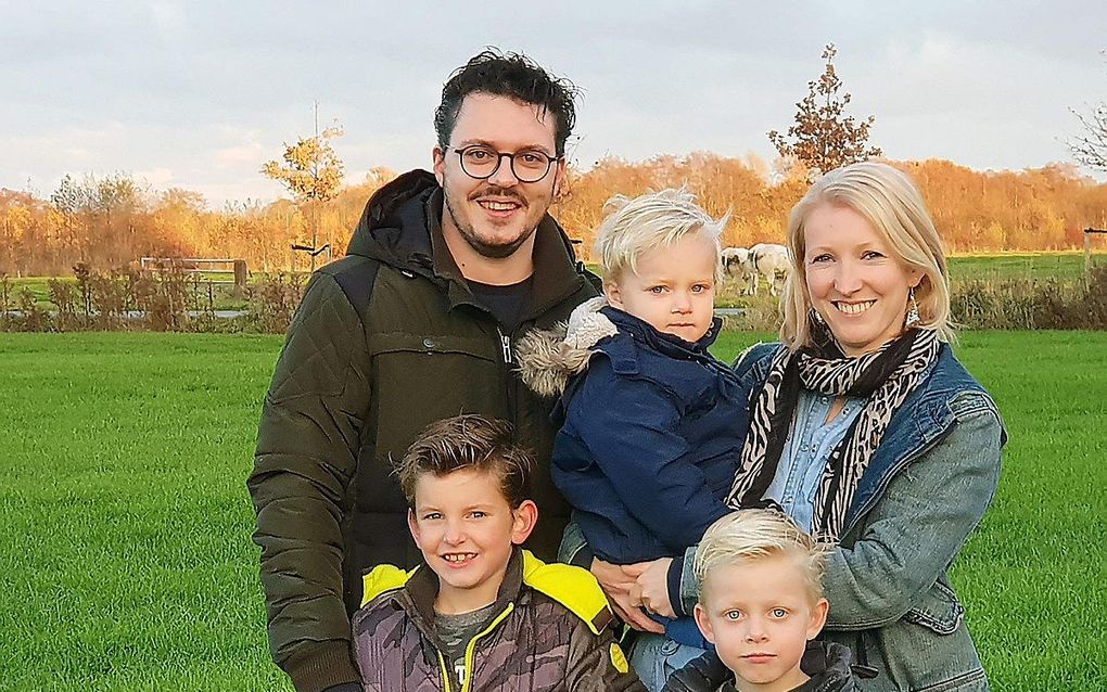 Sander en Mirjam van Middendorp zijn (met hun gezin) voor de MAF uitgezonden naar Papoea-Nieuw-Guinea. beeld familie Van Middendorp