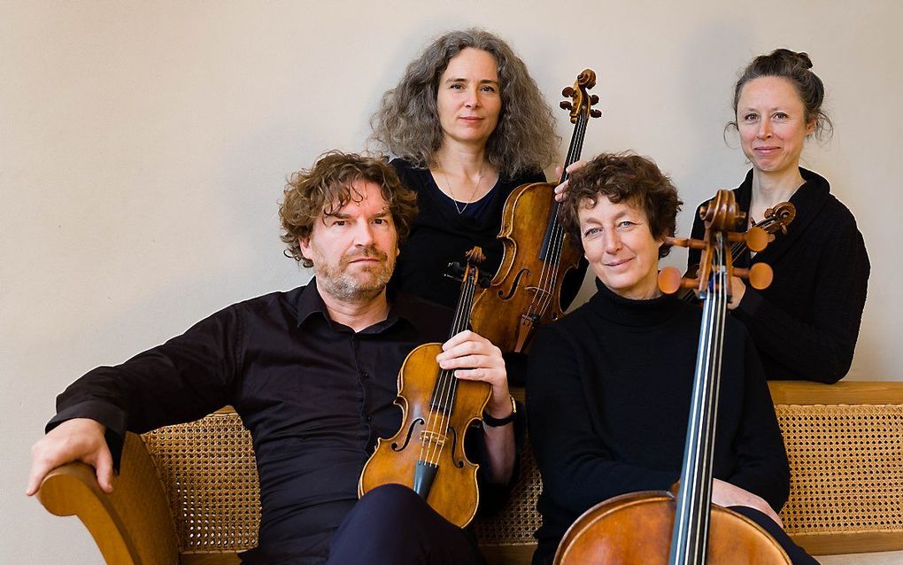 Het Narratio Kwartet met violist Johannes Leertouwer, altvioliste Dorothea Vogel, celliste Viola de Hoog en violiste Anneke van Haaften (v.l.n.r.). beeld Marten Root