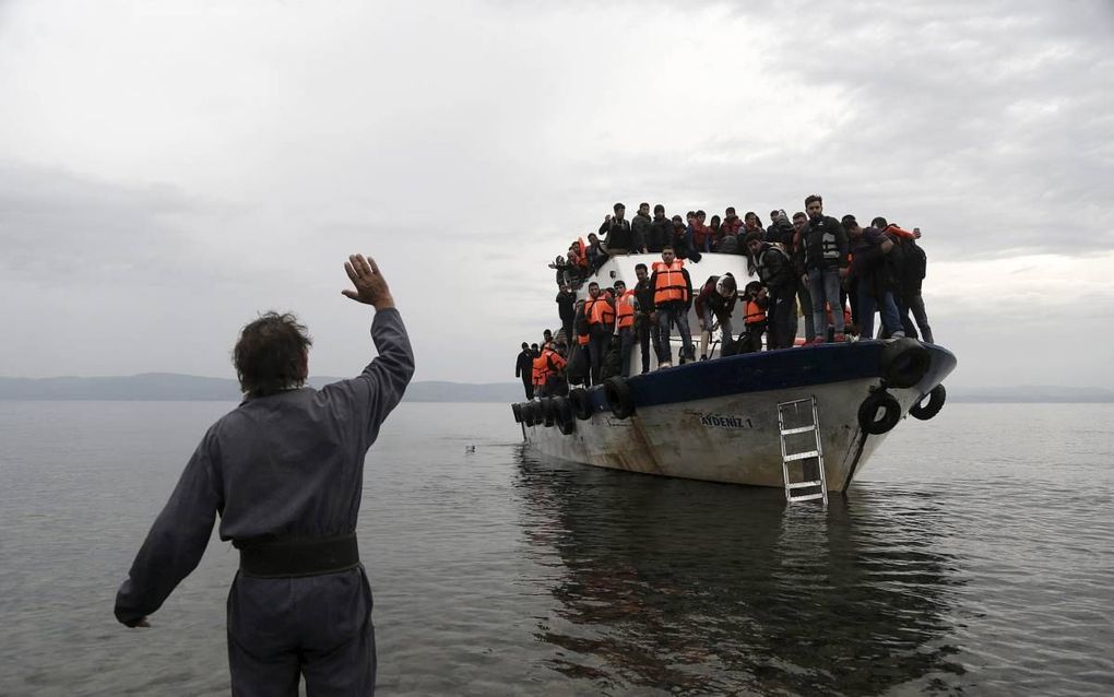 De inwoners van Freedom State hebben een afschuwelijke hekel aan de illegale bootvluchtelingen die vanuit het arme en dictatoriale Zantoroland proberen een graantje van hun welvaart en vrijheid mee te pikken. beeld EPA