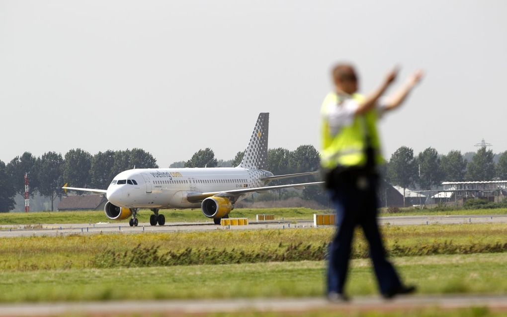 Vliegtuig van Vueling op Schiphol. Foto ANP