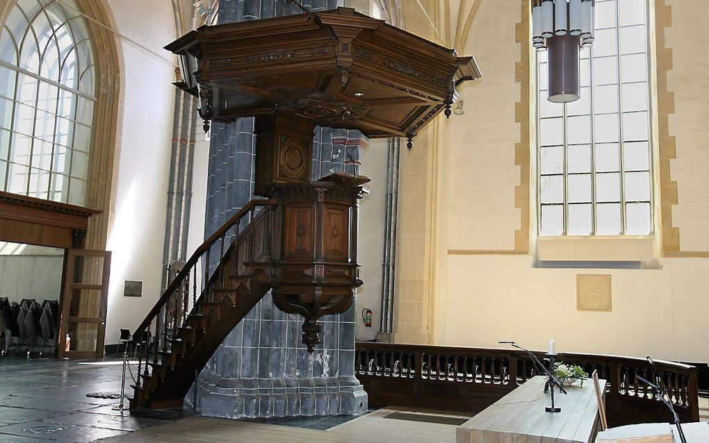 De prediking als het huwelijksaanzoek van de hemelse Bruidegom is een bron van vreugde en verwondering. Foto: kansel in Groningse Martinikerk. beeld RD, Anton Dommerholt