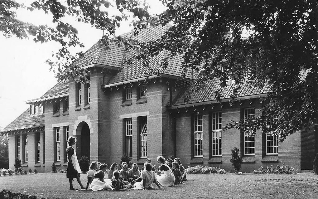 Kinderen van het meisjespaviljoen (circa 1949-1950).