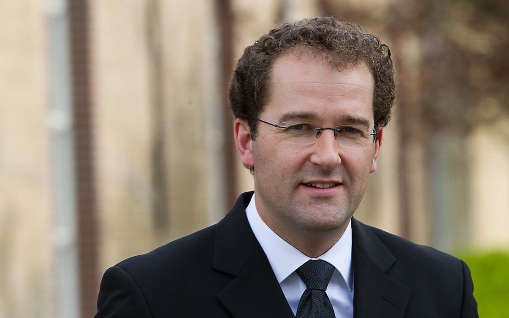 Ds. W. M. van der Linden naar hhg Ouderkerk aan den IJssel