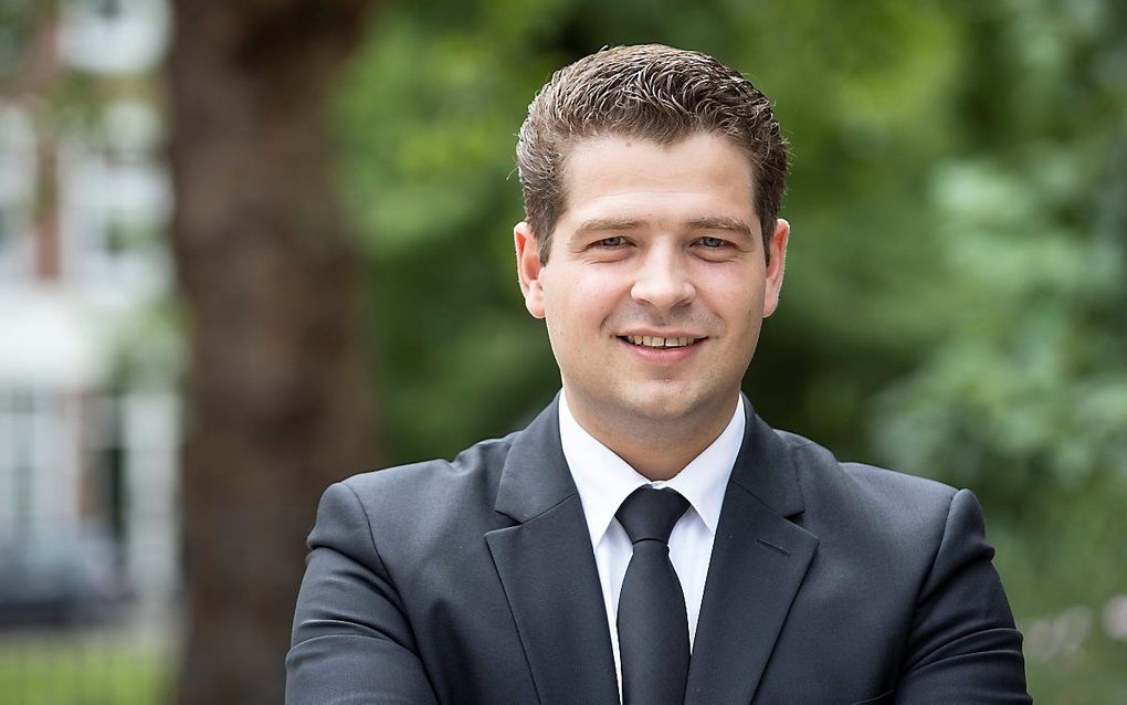 Ds Van Der Kuijl Gezin Kand. L. van der Kuijl bevestigd als predikant van gg Waarde