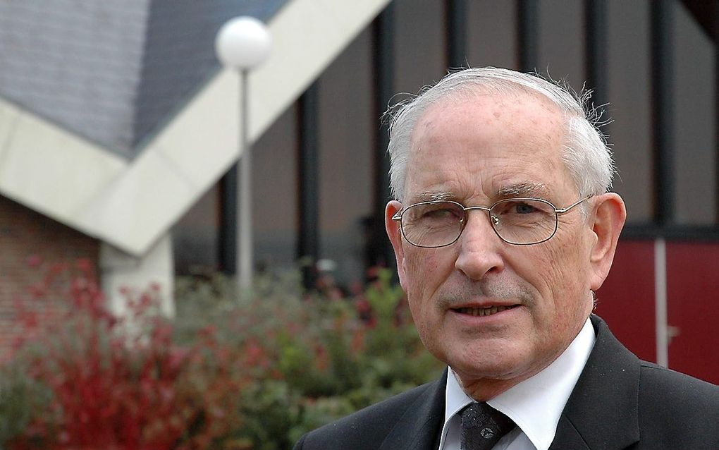 Ds W Roos Kerktijden Ds. P. Roos (CGK) overleden