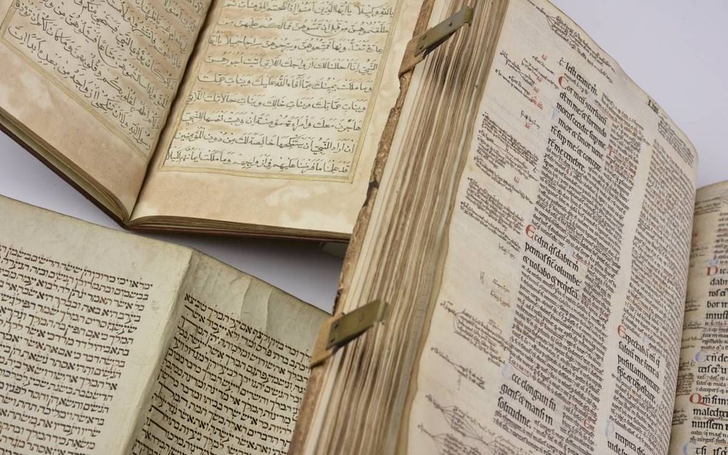 De drie „Heilige Schriften” bij elkaar