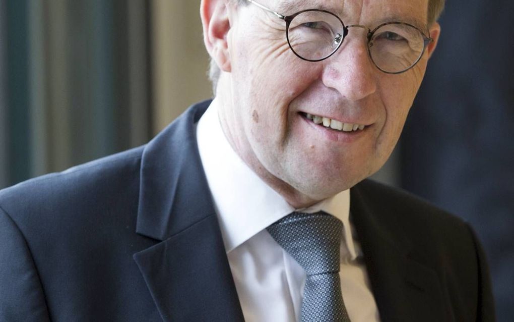 Gerbert Ruitenberg Klaas Ruitenberg geeft moeders een schouderklopje