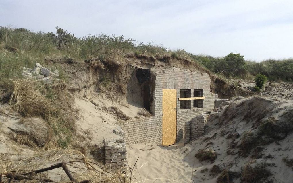 Vlielanders graven Duitse bunker uit
