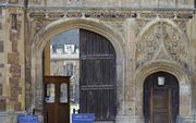 Het Latijn was de voertaal in rechtspraak, bestuur en wetenschap. Foto: ingang van Trinity College, Cambridge (Eng.). beeld iStock