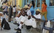 Ondanks de repressie ademt Havana die typisch Latijns-Amerikaanse relaxte sfeer. beeld RD