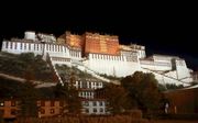 Pas rond 1900 bereikten de eerste westerse reizigers de verborgen Tibetaanse stad Lhasa, na eeuwen zoeken. beeld iStock