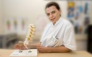Het effect van ruggenmergstimulatie is volgens pijnspecialist dr. Monique Steegers vaak spectaculair. beeld Henk Visscher