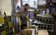 In de Joodse nederzetting Shilo op de Westelijke Jordaanoever wordt olijfolie geproduceerd. De Europese Unie heeft bedrijven die de olie importeren de flessen te voorzien van een label waarop staat dat ze uit Joodse nederzettingen afkomstig zijn. beeld AF