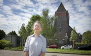 Gérard Simons heeft geaccepteerd dat de nadagen van de christelijke gereformeerde kerk van Schiedam zijn aangebroken. beeld RD, Henk Visscher