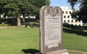 Het gedenkteken voor de Tien Geboden in Little Rock bij het parlementsgebouw van de staat Arkansas. AFP/Andrew DeMillo