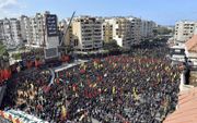 Duizenden luisterden vorige week naar Hezbollahleider Nasrallah.  beeld EPA, Wael Hamzeh