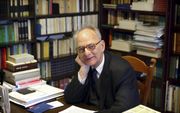 „Prof. dr. A. Th. van Deursen (1931-2011), de geschiedschrijver van de VU, bracht zijn archief veiligheidshalve onder bij het Noord-Hollands Archief in Haarlem.” beeld RD, Sjaak Verboom