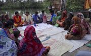 Luistergroepen van TWR in Bangladesh. beeld RD