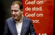 Asscher van de PvdA tijdens de uitslagenavond in Amsterdam na afloop van de gemeenteraadsverkiezingen.  „Over een jaar zijn er weer verkiezingen, we gaan door.” beeld ANP, Evert Elzinga