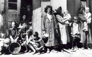 Alexijevitsj beschrijft hoe kinderen veiligheid en warmte misten in de Tweede Wereldoorlog. beeld iStock