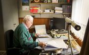 De 88-jarige Heimen den Dekker is misschien wel de oudste nog actieve accountant van Nederland. beeld RD, Henk Visscher